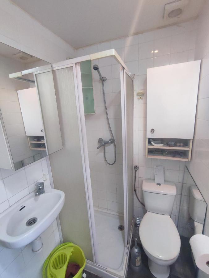 Апартаменти Nice Flat Within Walking Range To The Beach Барселона Екстер'єр фото