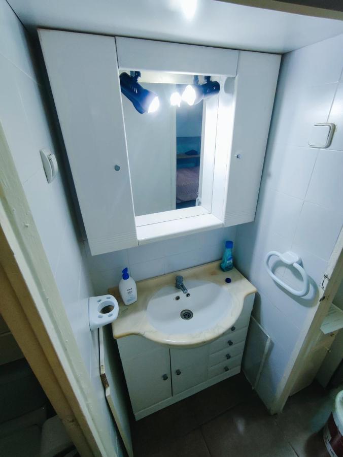 Апартаменти Nice Flat Within Walking Range To The Beach Барселона Екстер'єр фото