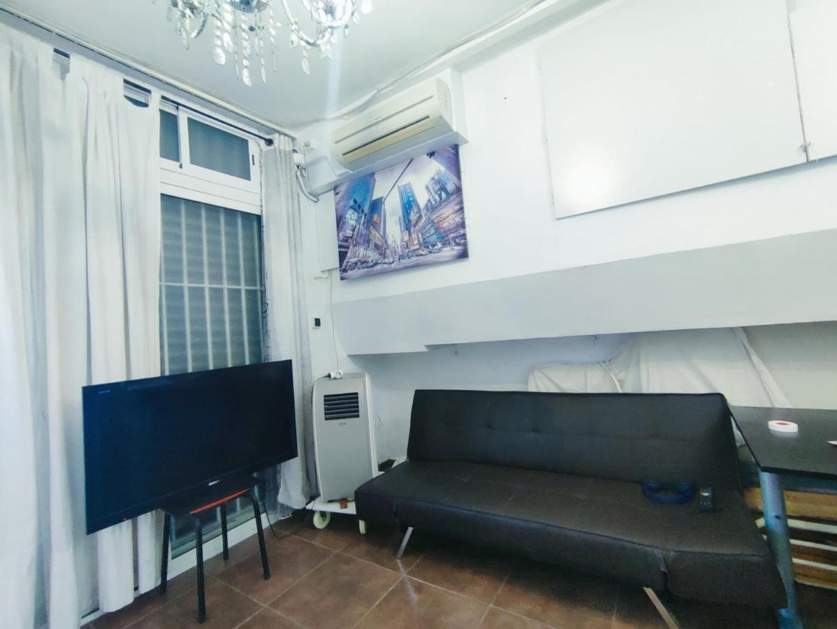 Апартаменти Nice Flat Within Walking Range To The Beach Барселона Екстер'єр фото